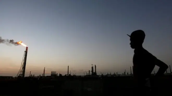 كان قد تم التوصل إلى اتفاق لخفض انتاج النفط في سبتمبر/ايلول من العام الماضي