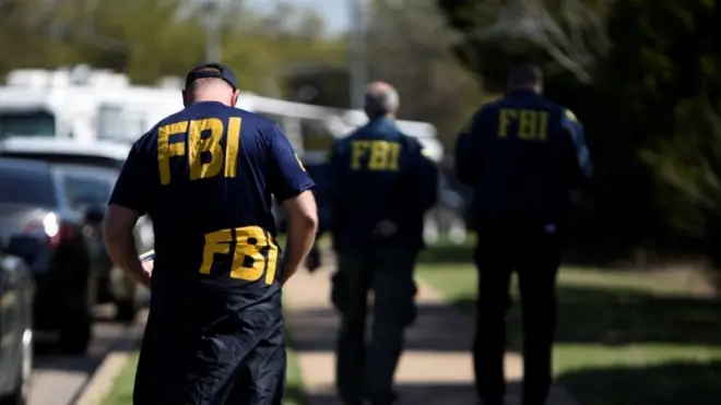 Phát ngôn viên của FBI cho biết cơ quan này nghi ngờ vụ đánh bom lần này có liên quan đến vụ các vụ đánh bom trước tại bang Texas