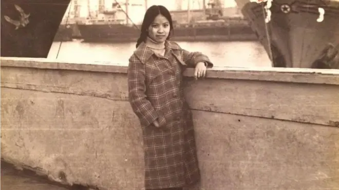 Tại cảng Odessa, phía xa là Chiến hạm Potemkin, chụp năm 1980