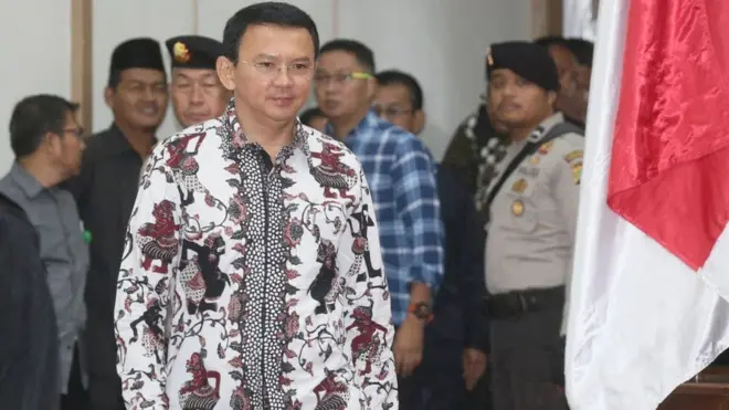 Tuntutan terhadap AHok akhirnya ditunda, namun pengacara akan memiliki waktu yang lebih sempit untuk menyiapkan pembelaan.