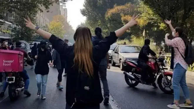 ईरान में प्रदर्शन जारी