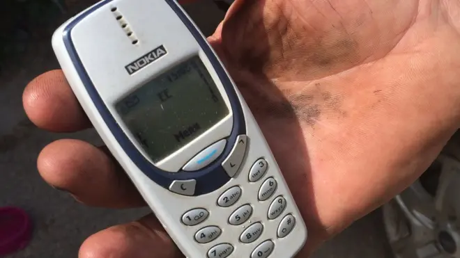 Keunggulan Nokia 3310 adalah bandel dan baterai yang bisa bertahan hingga berhari-hari.