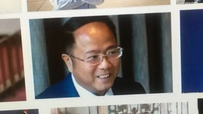 黄向墨被指多次向澳洲不同政党捐款，与许多澳洲政客也有十分紧密的关系。