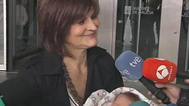 62 yaşında anne olan Lina Alvarez