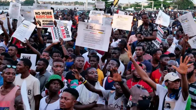 Ndí na-eme ngagharíiwe