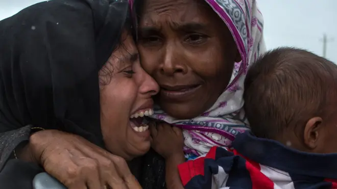 امرأتين من الروهينجا