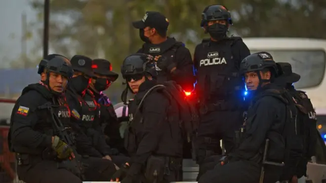 An elite group of the Ecuadorian Police Force arrive to a prison in Guayaquil, Ecuador, on September 29, 2021, after a riot occurred