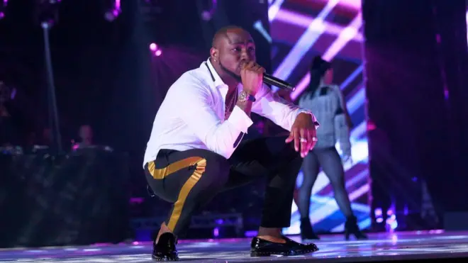 Davido enter Abijan for im 30 Billion Tour before im concert for Lagos