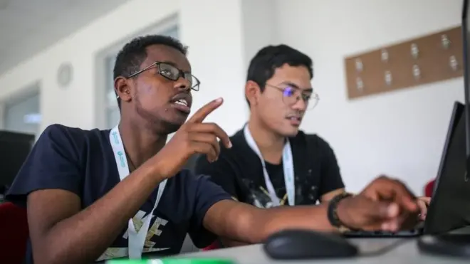 ትንሳዔ አለማየሁ አሊ