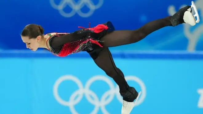 "Вона сміється над законами фізики" - так писали про Камілу Валієву