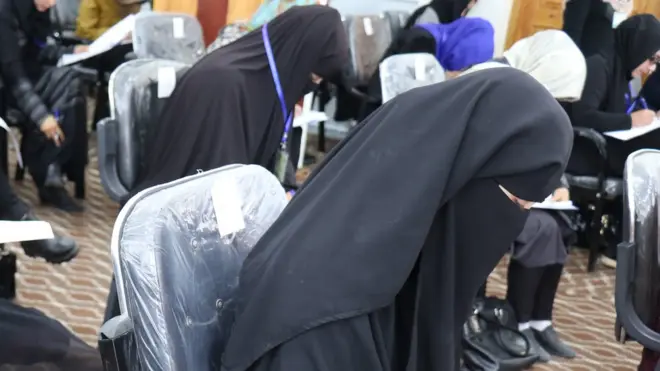 چارواکي وايي، دغه سیالۍ کې بریالۍ شوې کاندیدانې به پلازمېنه او ولایتونو کې د څارنوالانو په توګه وګوماري.