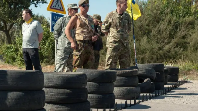 Припинення торгівлі з Кримом починалося з блокади, яку розпочали активісти восени 2015 року