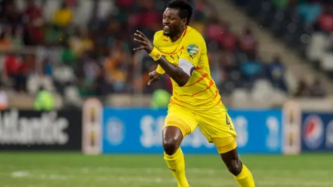 Adebayor : "si j'ai pris l'avion pour venir à la CAN au Gabon et perdre après deux matches, ça ne sert à rien".