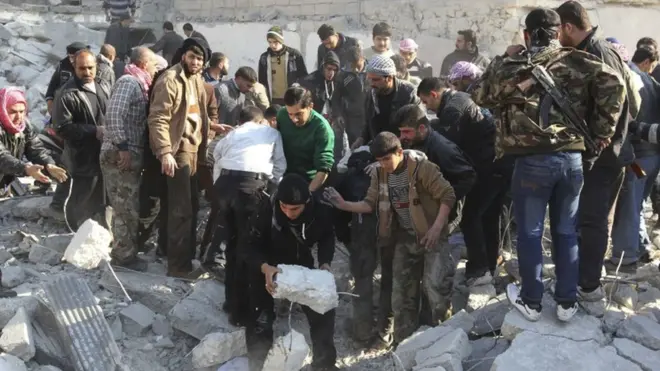 الآلاف تركوا حلب الشرقية هربا من الموت