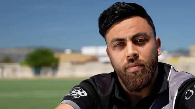 لاعب كرة قدم