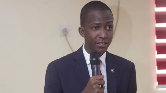 Agbẹnusọ àjọ EFCC Wilson Uwujaren ti ṣàlàyé nǹkan tí ó ṣẹll sí ọ̀gá àjọ náà lósàn òní