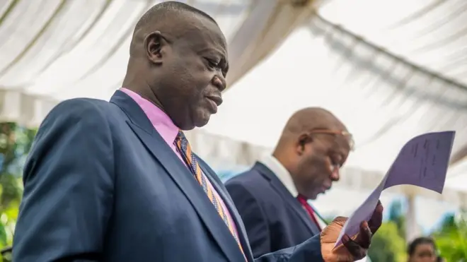 Alikuwa mkuu wa jeshi la wanahewa Perence Shiri akila kiapo