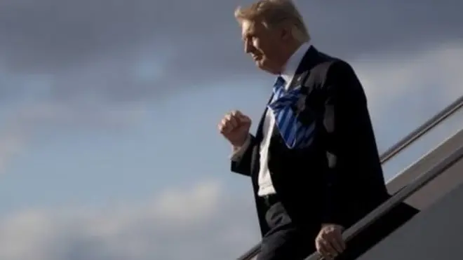 ජනාධිපති ඩොනල්ඩ් ට්‍රම්ප්, ශ්‍රේෂ්ඨාධිකරණය විසින් දෙන ලද තීන්දුව සම්බන්ධයෙන් සිය ප්‍රතිචාරය පළ කරමින් එය ඇමෙරිකාවේ ආරක්ෂාව අතින් ලද 'විජයග්‍රහණයක්' හැටියට විග්‍රහ කළේය