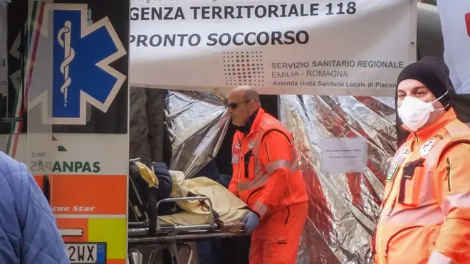 이탈리아는 새로운 감염의 중심지로 부상했다