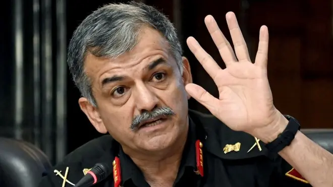 सैन्य अधिकारी अनिल पुरी