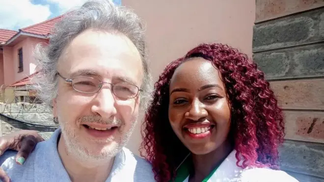 Ciru Njuguna na akiwa na mume wake Greg Twin