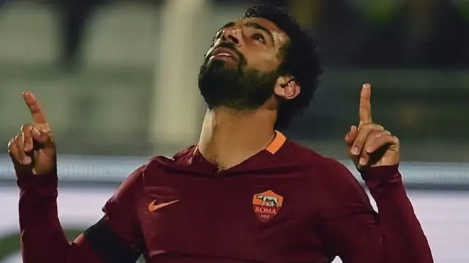 Mohamed Salah dey say: 'abeg vote for me'