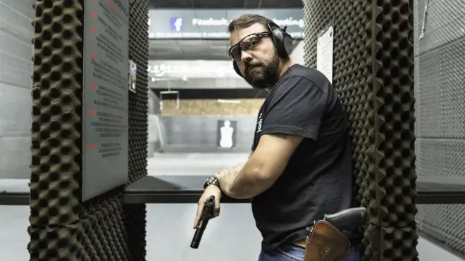 O empresário André Luiz Nobre tem seis armas e atira esportivamente no clube do tiro 1911,pix bet cadastroSão Paulo