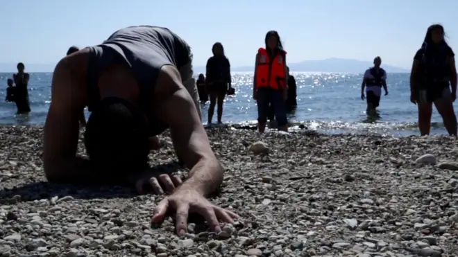 Беженцы добрались до Греции