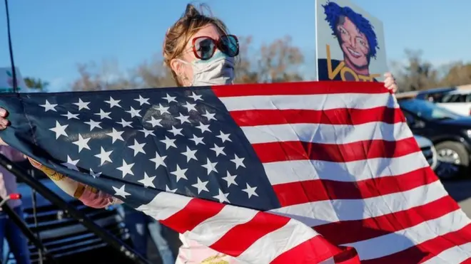 Судьба сенатского большинства решается во вторник в Джорджии