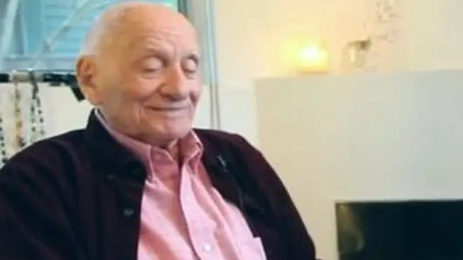 रोमाना और डेवी वैवी