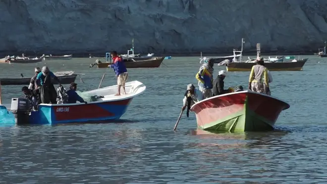 گوادر کے رہائشی خاندانوں کو پانی خریدنے کے لیے ماہانہ 3500 روپے خرچ کرنا پڑتے ہیں