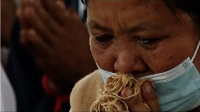 카잉을 애도하는 어머니