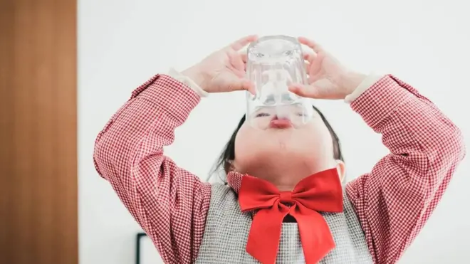 许多中国人认为牛奶是儿童和老年人的健康食物。