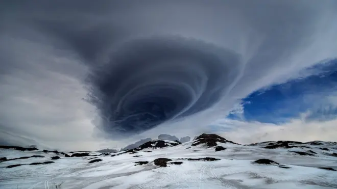 Altocumulus lenticularis duplicatus.