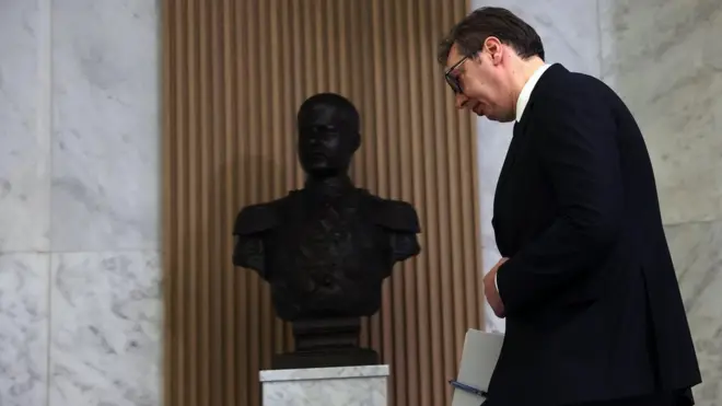 Једино што смо од председника Србије сазнали после преговора у петак јесте да се воде „никад тежи разговори"