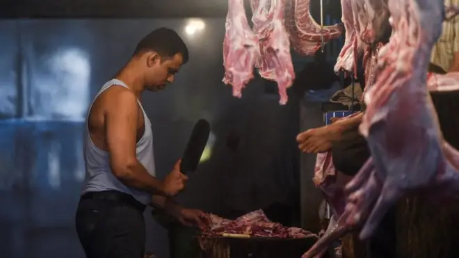 Algunos líderes del gobernante partido BJP han instado al cierre de las carnicerías durante un importante festival hindú.