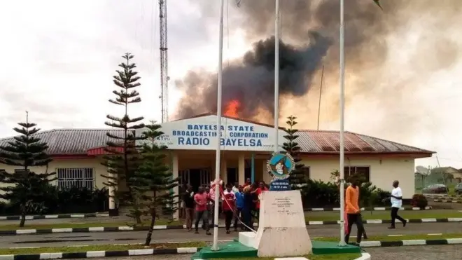 Radio Bayelsa as di fire dey burn