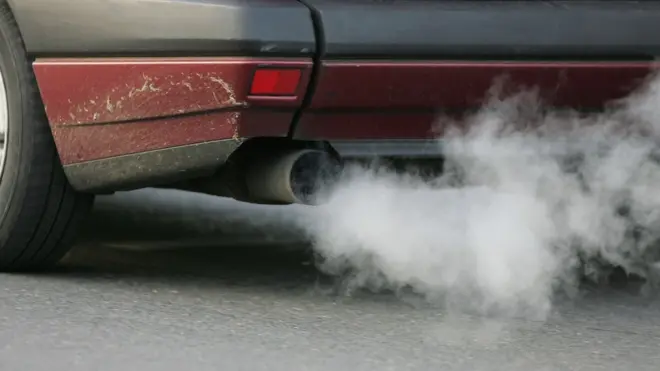 ไอเสียรถยนต์