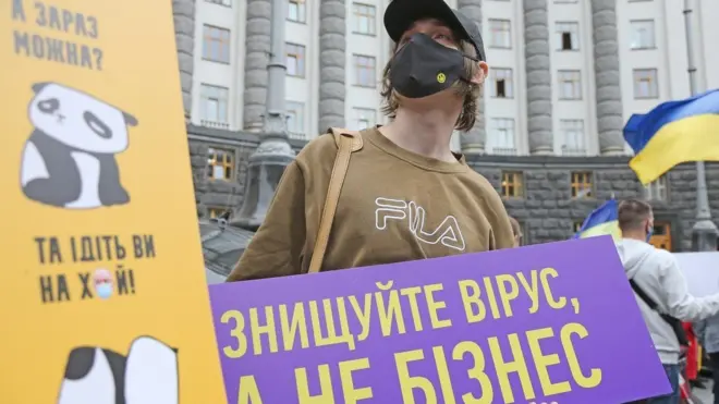 Українська економіка почала падати ще до карантину, а під час нього це падіння суттєво пришвидшилося