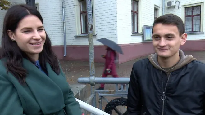 "Хвилюємося за Зеленського," - кажуть його прихильники.