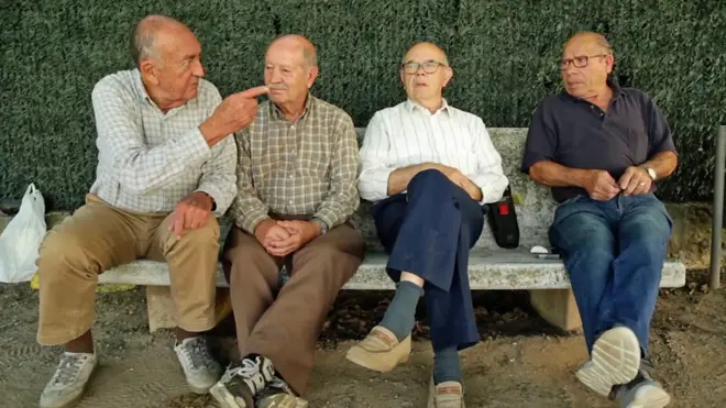 Abuelos en L'Esquirol, Cataluña