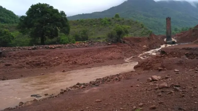 तिवारे बांध