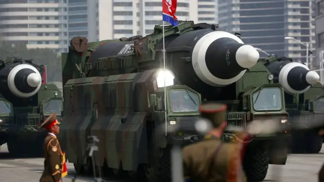 Две недели назад на военном параде в Пхеньяне было продемонстрировано вооружение северокойской армии
