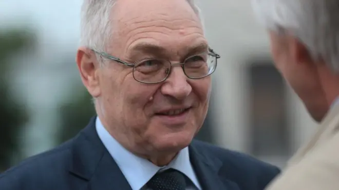 Лев Гудков заявил, что опрос о рейтинге Медведева "Левада-центру" никто не заказывал