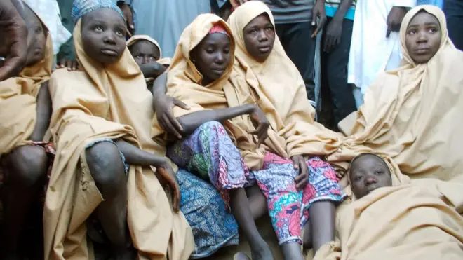 Gadis-gadis yang baru dibebaskan dilaporkan tampak kurus dan letih.