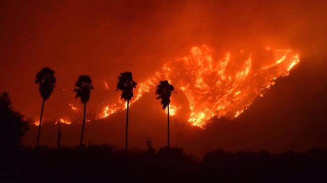 Incendio en el condado Ventura