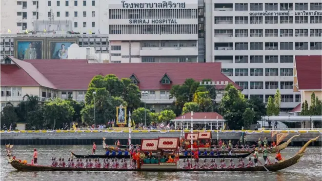 การซ้อมใหญ่เสมือนจริง ขบวนพยุหยาตราทางชลมารคในการพระราชพิธีเสด็จพระราชดำเนินเลียบพระนคร เมื่อ 17 ต.ค.