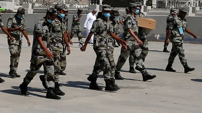 Saudi memimpin koalisi sejumlah negara yang bertempur melawan kelompok Houthi di Yaman.