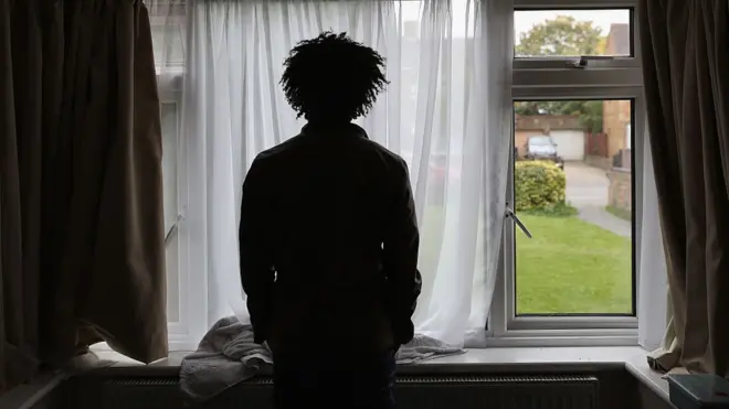 ሓደ ካብቶማ ኣብ ዓዲ እንግሊዝ ዑቕባ ዝሓተተ ኤርትራዊ መንእሰያ