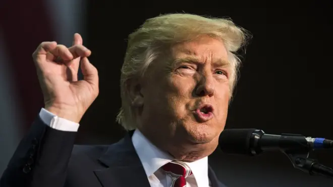 Благотворительный фонд миллиардера, претендующего на пост президента США, ранее оказался замешан в нескольких скандалах